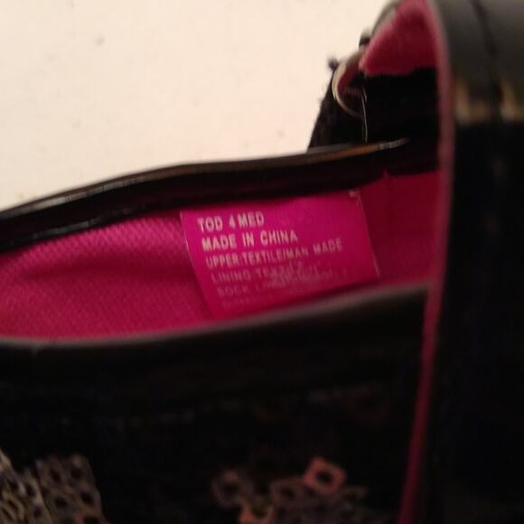 Jumping bean black sequin sneakers. Size 4 - Picture 5 of 7